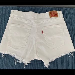 Levi’s 501 White High Waisted Denim Shorts - 29
